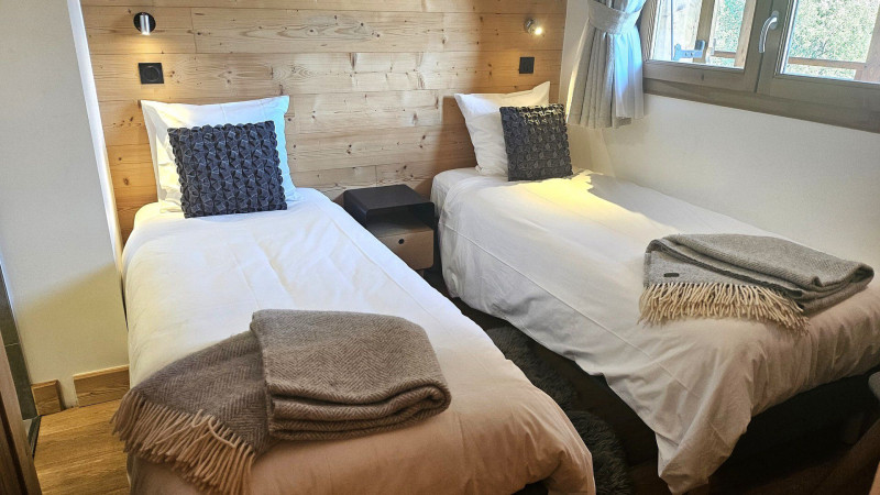 _lv_images__lot_0000000111_14_19187684 _lv_images__lot_0000000111_14_19187684