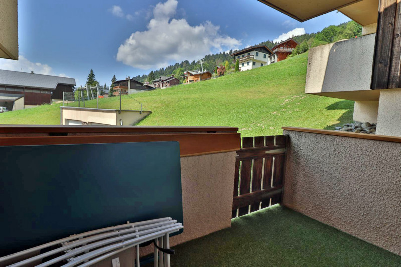 _lv_images__lot_0000000112_08_17979398 _lv_images__lot_0000000112_08_17979398