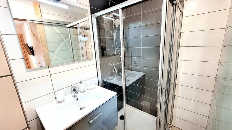 _lv_images__lot_0000000113_09_18094424 _lv_images__lot_0000000113_09_18094424