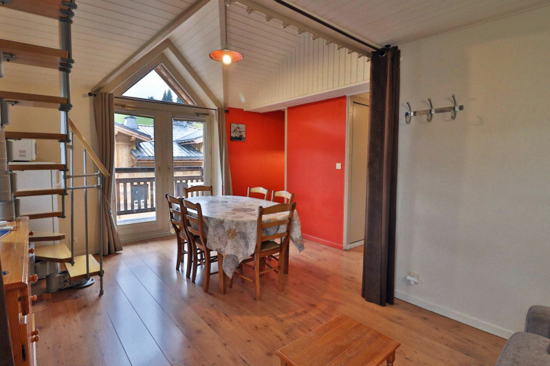 _lv_images__lot_0000000114_08_18373857