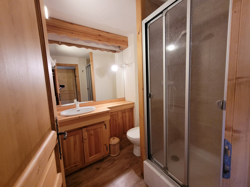 _lv_images__lot_0000000117_16_18849332