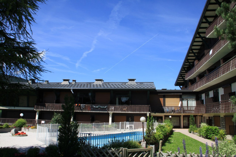 _lv_images__lot_0000000118_12_18931063