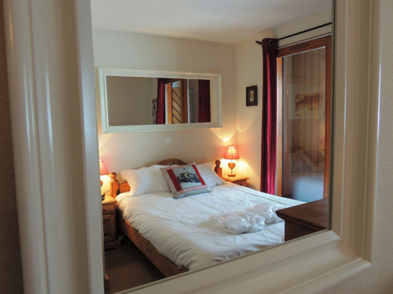 _lv_images__lot_0000000120_05_17876112 _lv_images__lot_0000000120_05_17876112