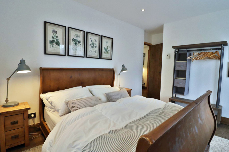 _lv_images__lot_0000000121_11_18806298 _lv_images__lot_0000000121_11_18806298