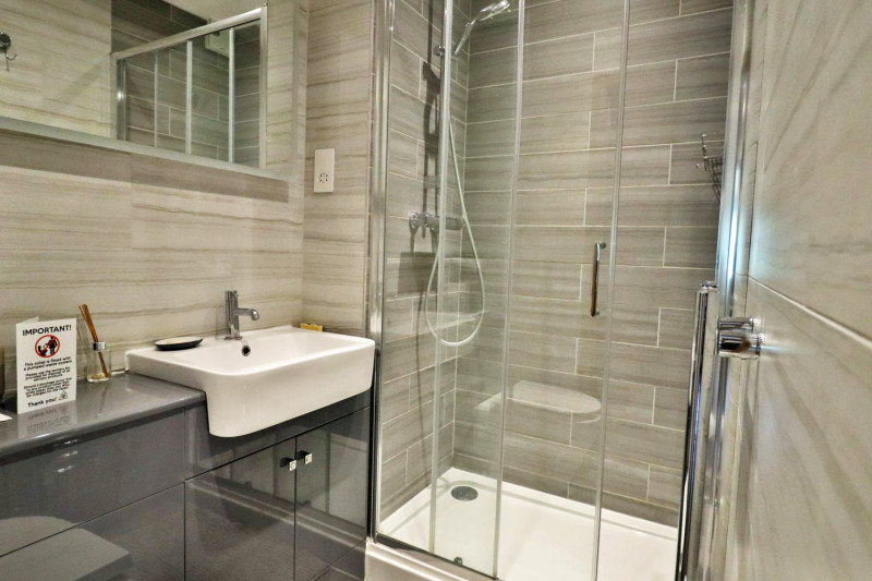 _lv_images__lot_0000000121_12_19123895 _lv_images__lot_0000000121_12_19123895