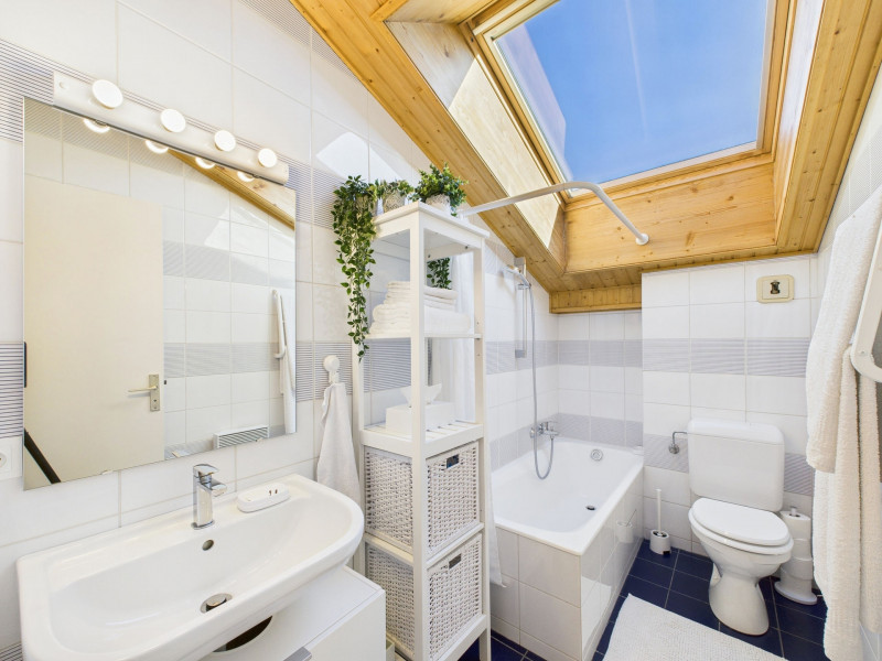 _lv_images__lot_0000000122_06_19362869