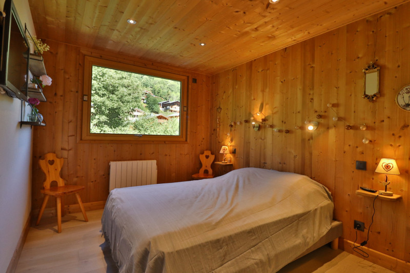 _lv_images__lot_0000000123_06_19353484