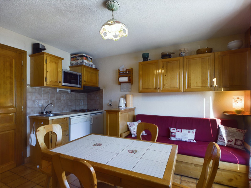 _lv_images__lot_0000000124_04_18478061 _lv_images__lot_0000000124_04_18478061