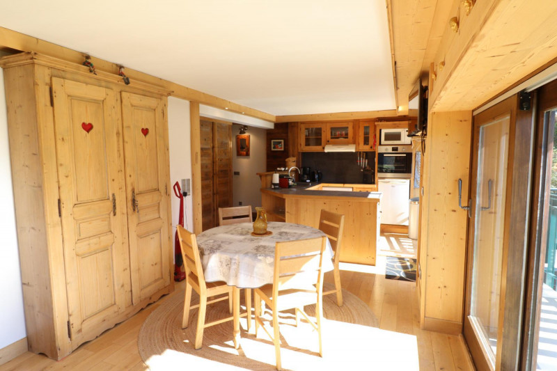 _lv_images__lot_0000000125_01_17687994