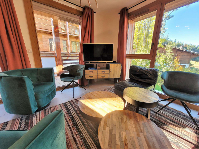 _lv_images__lot_0000000127_02_18492820