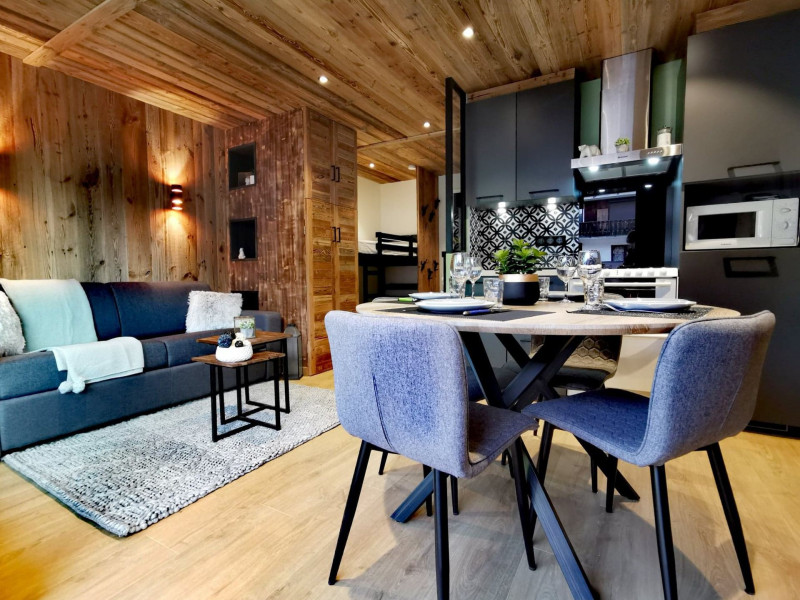 _lv_images__lot_0000000147_04_18135181 _lv_images__lot_0000000147_04_18135181