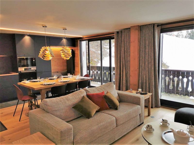 _lv_images__lot_0000000148_04_18369599