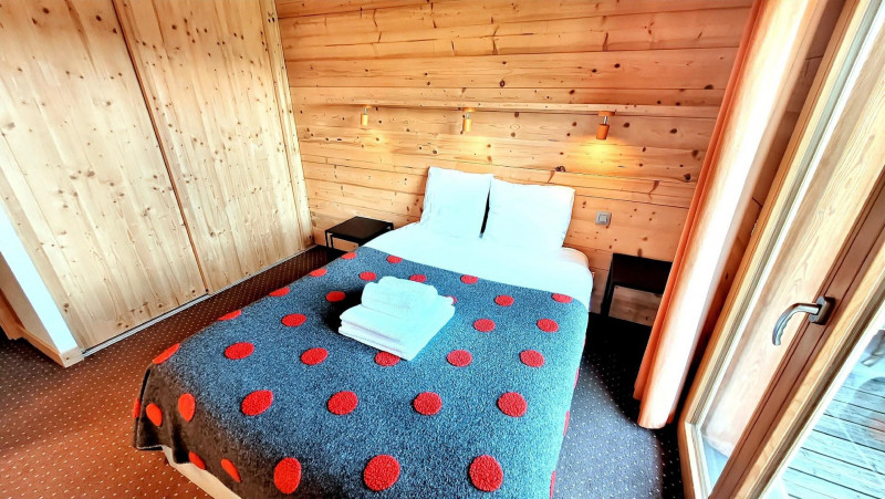 _lv_images__lot_0000000152_10_18473892