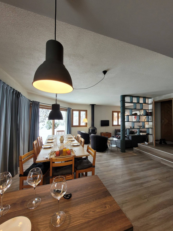 _lv_images__lot_0000000157_03_19377300