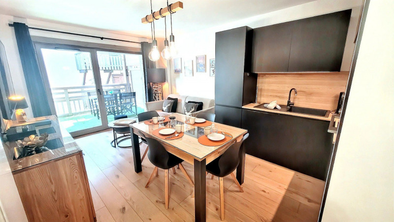 _lv_images__lot_0000000160_01_19217534