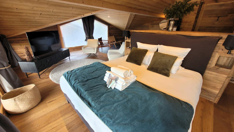 _lv_images__lot_0000000164_13_18916307