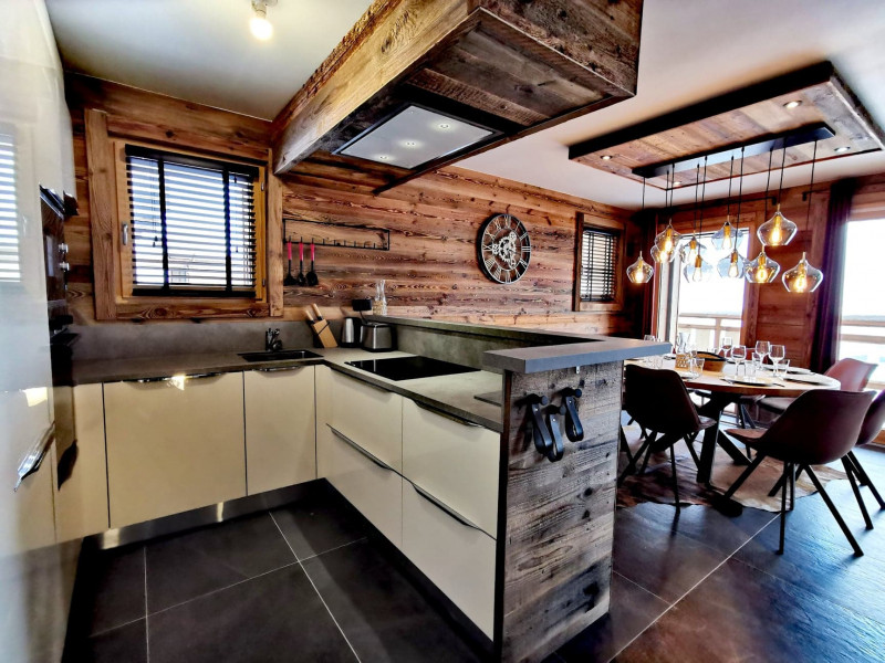 _lv_images__lot_0000000166_04_18057605 _lv_images__lot_0000000166_04_18057605