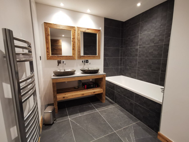 _lv_images__lot_0000000166_08_18076311 _lv_images__lot_0000000166_08_18076311