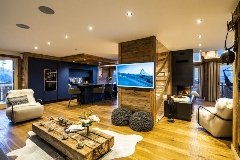 _lv_images__lot_0000000167_03_19167835