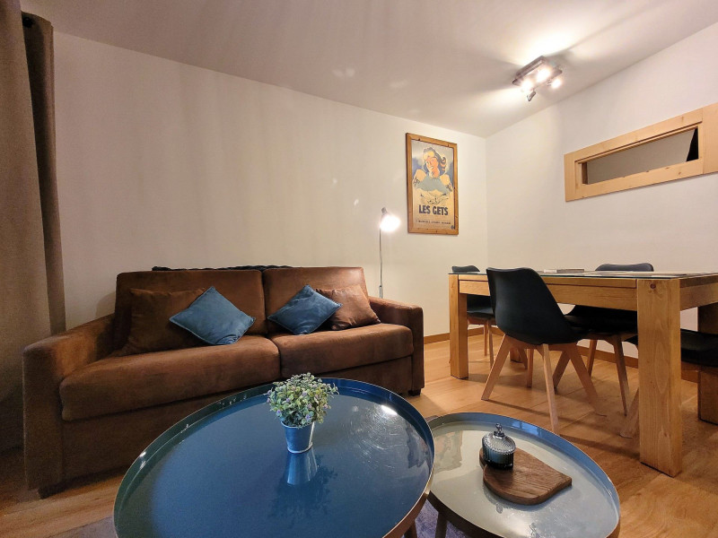 _lv_images__lot_0000000169_04_19377144