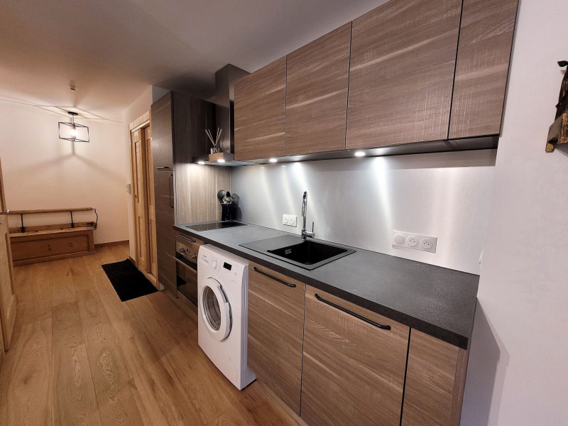 _lv_images__lot_0000000169_06_18057332