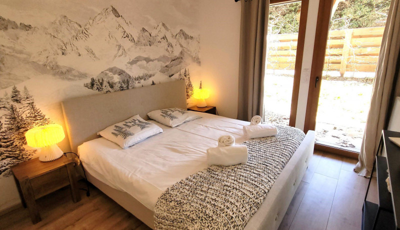 _lv_images__lot_0000000170_07_18858373