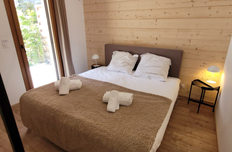 _lv_images__lot_0000000170_09_18472923