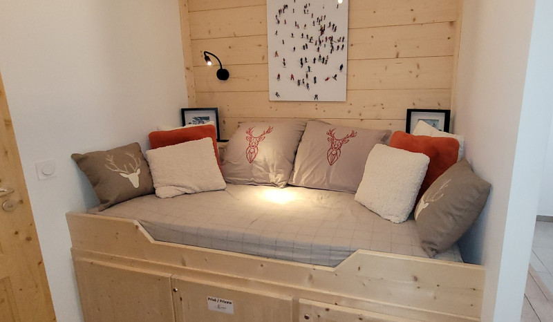 _lv_images__lot_0000000170_12_19225283