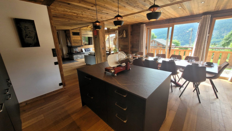 _lv_images__lot_0000000177_12_18151946