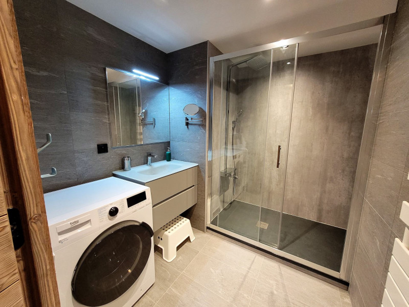 _lv_images__lot_0000000180_15_19274871