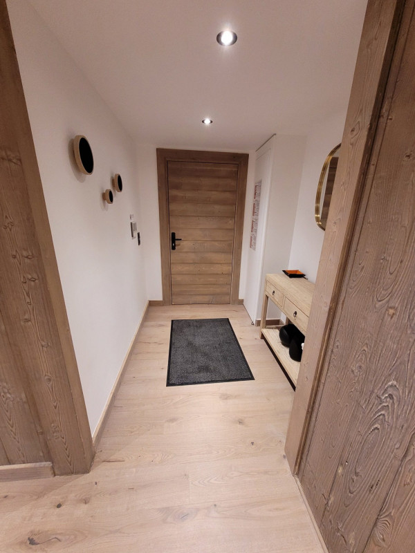 _lv_images__lot_0000000187_12_19226083