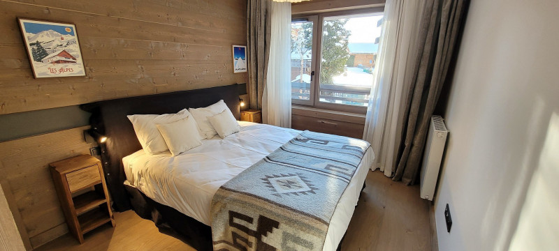 _lv_images__lot_0000000189_05_17711049