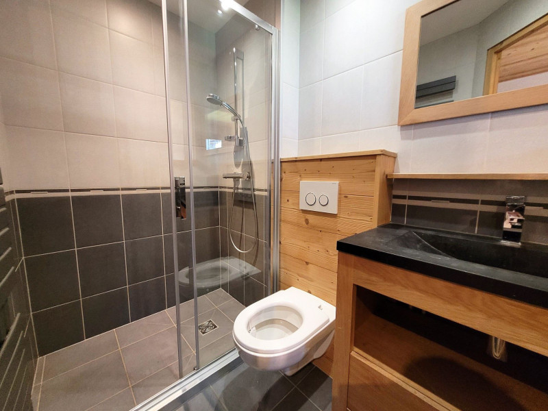 _lv_images__lot_0000000196_06_18114218 _lv_images__lot_0000000196_06_18114218