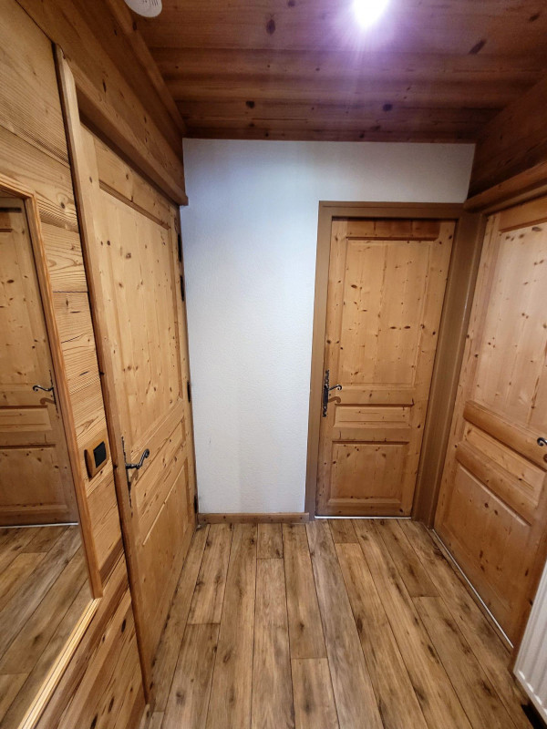 _lv_images__lot_0000000197_06_18484076