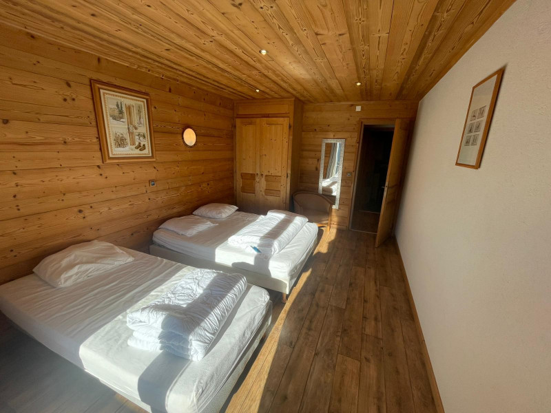 _lv_images__lot_0000000199_08_17693372 _lv_images__lot_0000000199_08_17693372