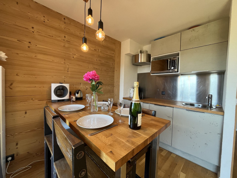 _lv_images__lot_0000000202_05_18105449 _lv_images__lot_0000000202_05_18105449