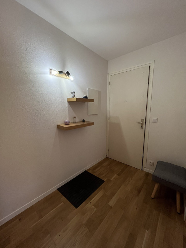 _lv_images__lot_0000000202_08_18474936