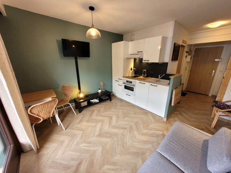 _lv_images__lot_0000000205_02_18105789 _lv_images__lot_0000000205_02_18105789