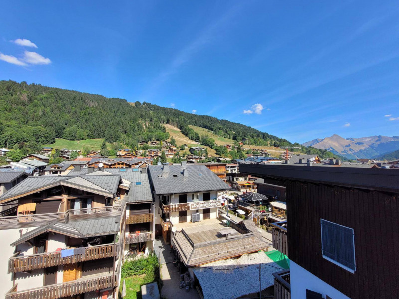 _lv_images__lot_0000000205_07_17885980