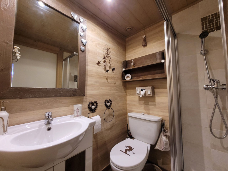 _lv_images__lot_0000000207_12_18068511 _lv_images__lot_0000000207_12_18068511