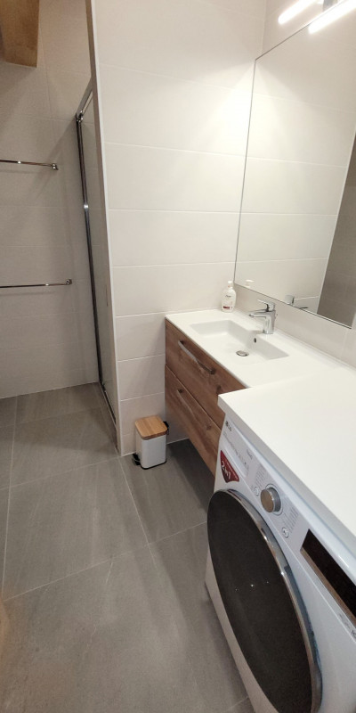 _lv_images__lot_0000000210_12_18368981