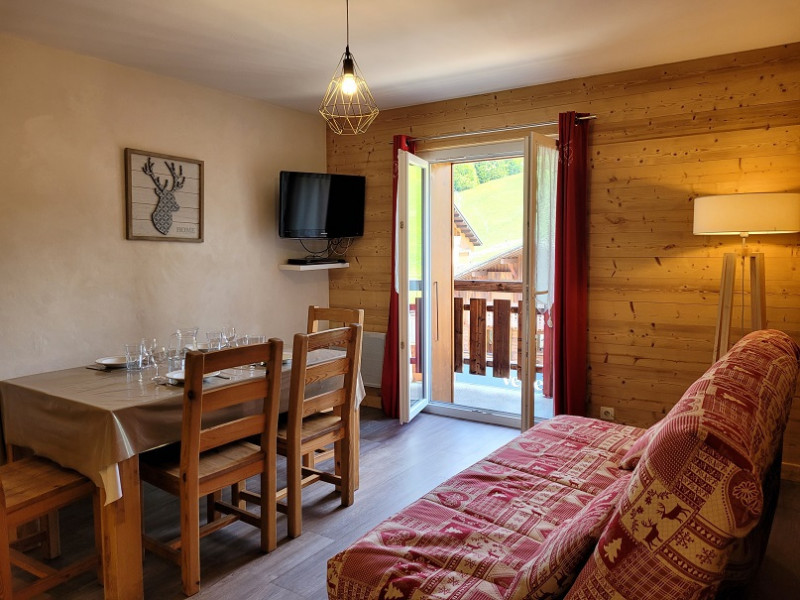 _lv_images__lot_0000000211_01_18096046 _lv_images__lot_0000000211_01_18096046