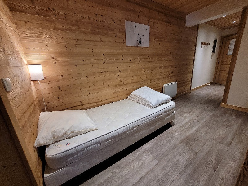 _lv_images__lot_0000000211_09_17876659 _lv_images__lot_0000000211_09_17876659