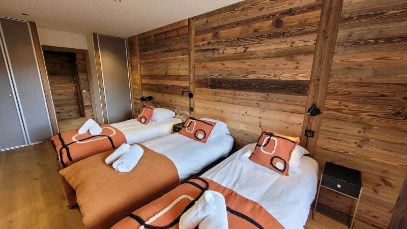 _lv_images__lot_0000000219_12_18095146 _lv_images__lot_0000000219_12_18095146