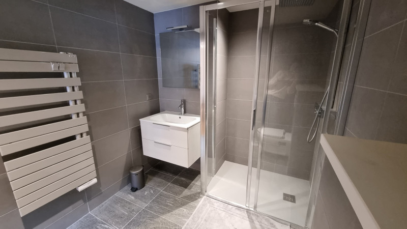 _lv_images__lot_0000000220_07_18057117 _lv_images__lot_0000000220_07_18057117