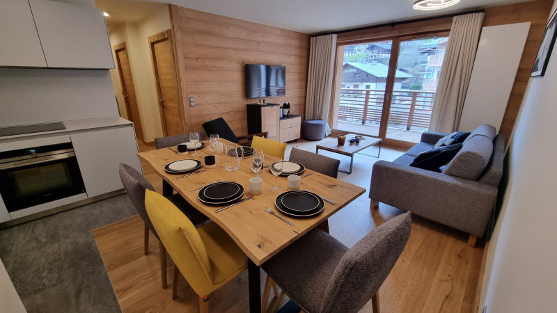 _lv_images__lot_0000000220_15_18425777