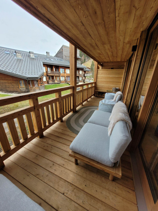 _lv_images__lot_0000000244_11_19367455