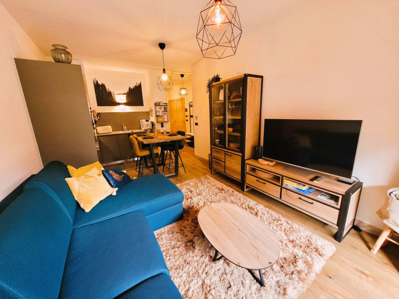 _lv_images__lot_0000000246_01_18041166 _lv_images__lot_0000000246_01_18041166