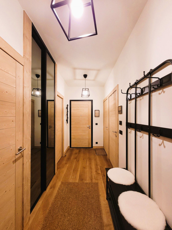 _lv_images__lot_0000000246_11_19178916 _lv_images__lot_0000000246_11_19178916