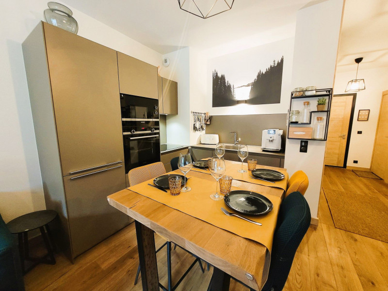 _lv_images__lot_0000000246_12_18041177 _lv_images__lot_0000000246_12_18041177